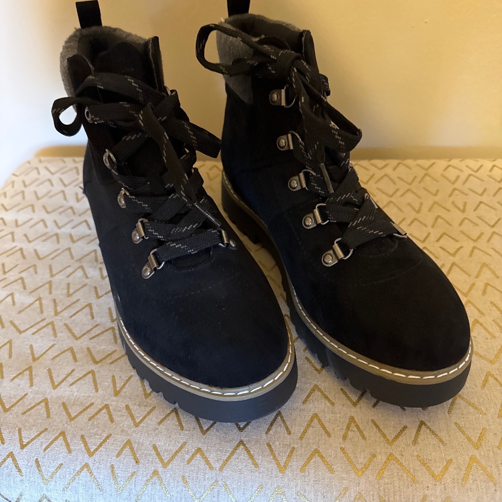 St Johns Bay Memory Foam Combat Boots Size 9.5 - image 1